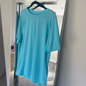 Men’s lululemon workout shirt